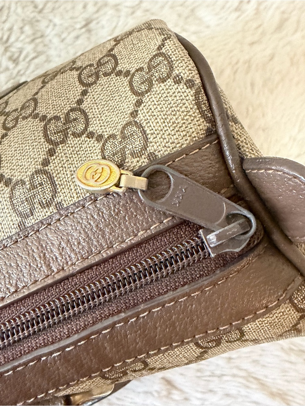 Gucci GG Canvas Boston Bag- BEAUTIFUL CONDITION - Picture 11 of 16